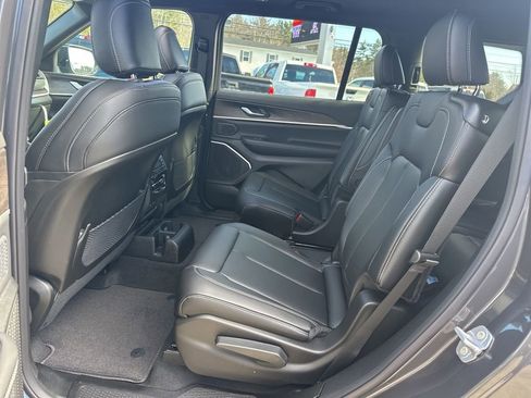 New 2026 Jeep Grand Cherokee L Limited w/ Limited Altitude Package AWD/4WD image 30