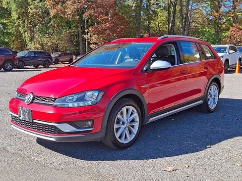 Certified 2019 Volkswagen Golf Alltrack S image 5