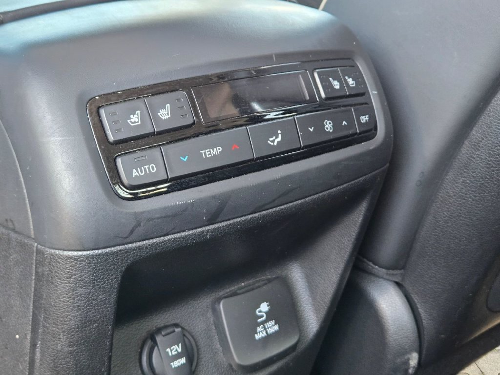 Used 2023 Hyundai Palisade SEL w/ Premium Package FWD image 19