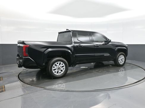 Certified 2025 Toyota Tacoma SR5 image 7