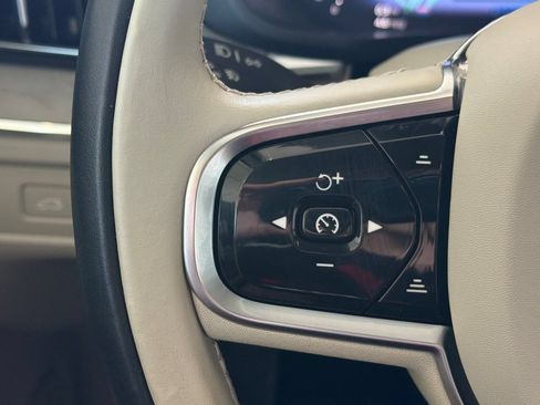 Used 2023 Volvo XC60 B5 Plus w/ Climate Package FWD image 25