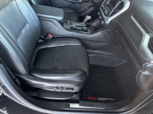 Used 2018 GMC Acadia SLT image 34