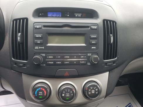 Used 2010 Hyundai Elantra GLS image 15