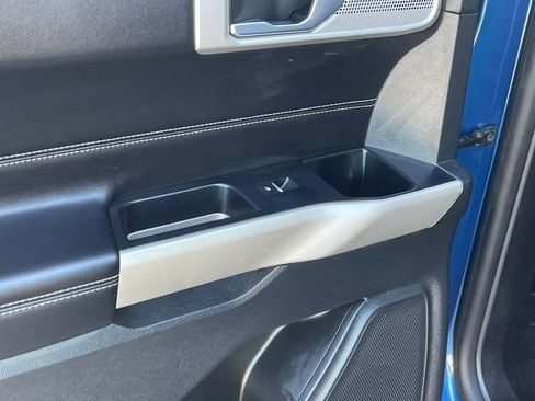 Used 2022 Ford Explorer Limited image 26