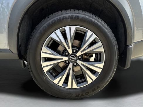 Used 2023 Nissan Rogue SV FWD image 37