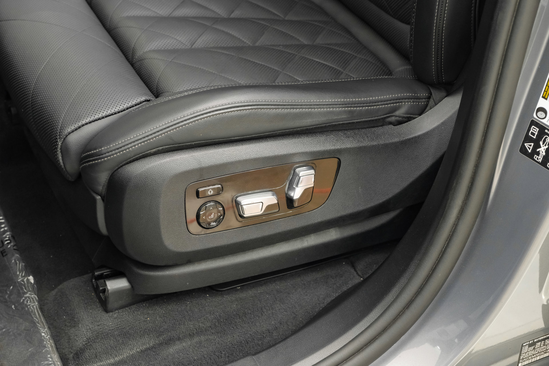 Used 2025 BMW X7 xDrive40i AWD/4WD image 43