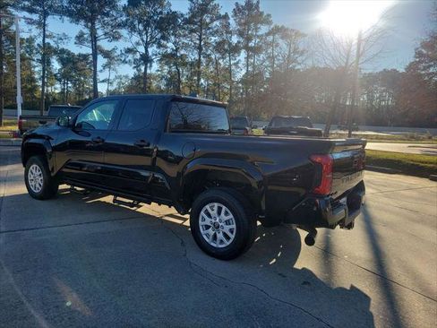 Certified 2025 Toyota Tacoma SR5 image 3