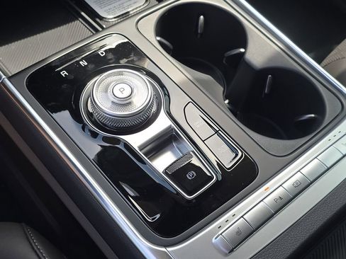 New 2026 Kia Carnival EX FWD image 28