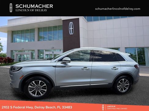 Used 2023 Lincoln Nautilus FWD w/ Premium Package image 4
