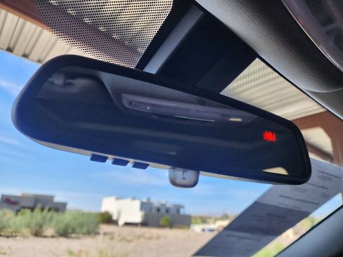 Used 2018 BMW 320i Sedan w/ Convenience Package image 52