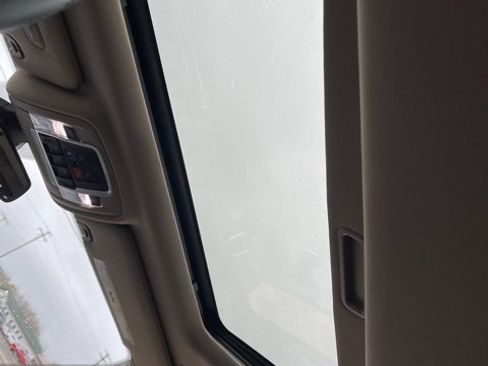 Used 2020 RAM 3500 Laramie image 11