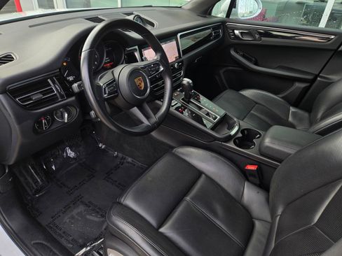 Used 2024 Porsche Macan image 8