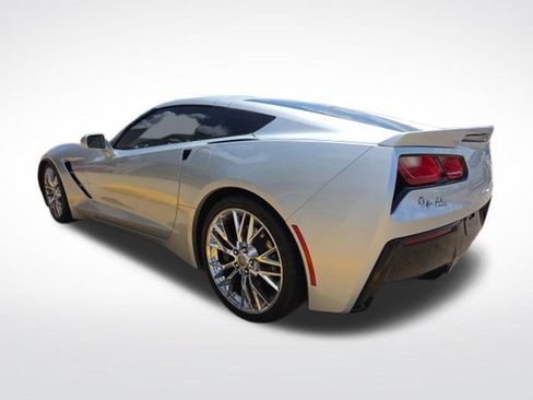 Used 2016 Chevrolet Corvette Stingray Coupe RWD image 6