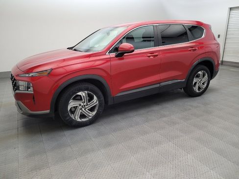Used 2021 Hyundai Santa Fe SE FWD image 2