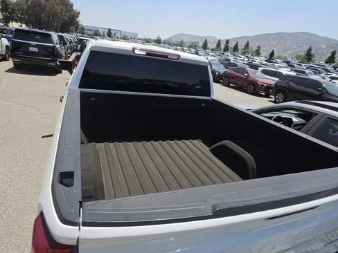 Used 2020 Chevrolet Silverado 1500 Custom w/ Custom Value Package RWD image 10