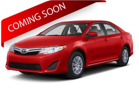 Used 2012 Toyota Camry SE FWD image 1