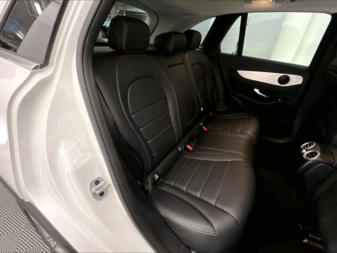 Certified 2022 Mercedes-Benz GLC 300 image 17