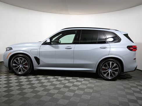 Certified 2025 BMW X5 xDrive50e w/ M Sport Package image 2
