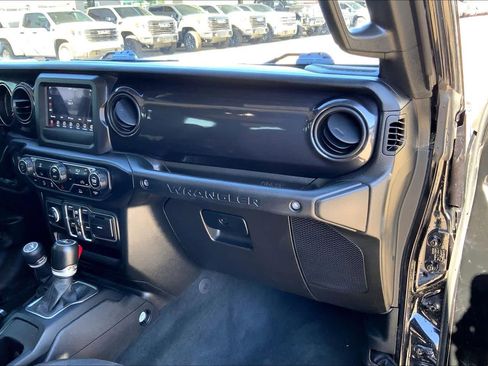 Used 2023 Jeep Wrangler Unlimited Sport image 19