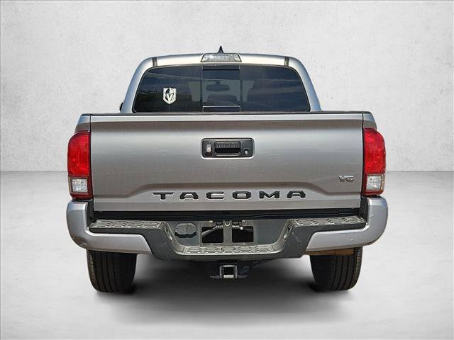 Used 2017 Toyota Tacoma TRD Sport w/ Tow Package RWD image 7