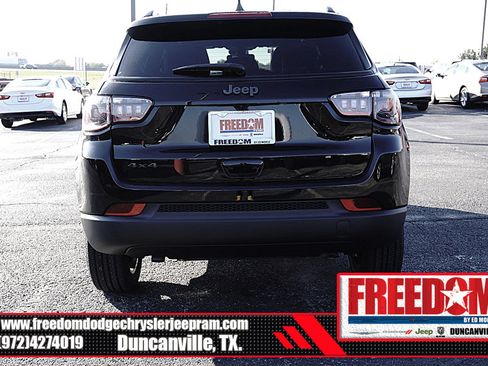 New 2026 Jeep Compass Latitude image 4