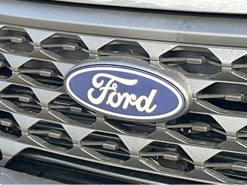 New 2026 Ford Maverick XLT image 25