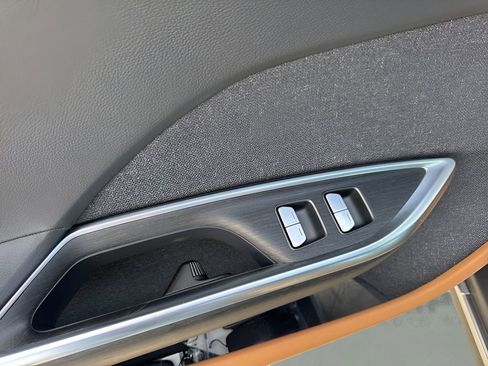 Used 2024 Lucid Air Touring image 25