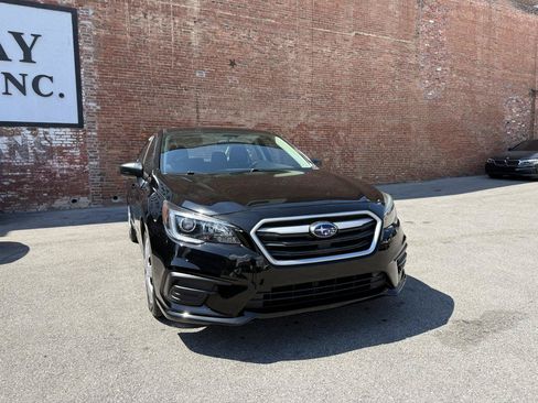 Used 2018 Subaru Legacy 2.5i AWD/4WD image 2