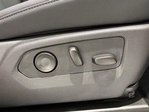 Used 2025 GMC Hummer EV 2X image 22