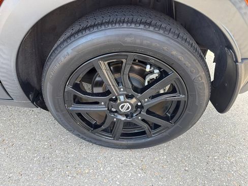 Used 2021 Nissan Kicks SR w/ SR Premium Package FWD image 23