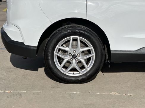 Used 2024 Ford Edge SEL image 31