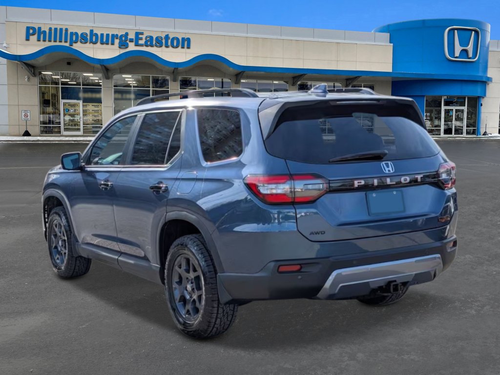 New 2026 Honda Pilot TrailSport image 3