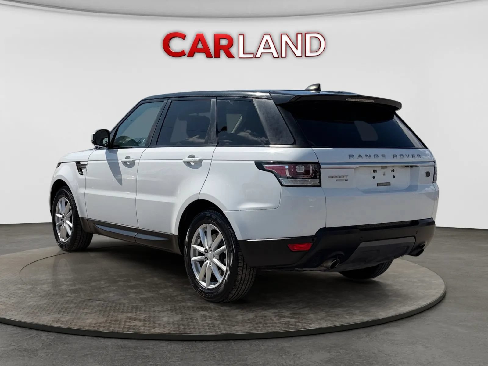 Used 2017 Land Rover Range Rover Sport SE AWD/4WD image 4