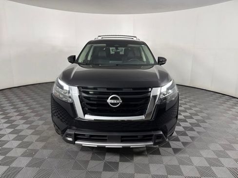 Certified 2025 Nissan Pathfinder SL w/ SL Premium Package FWD image 24