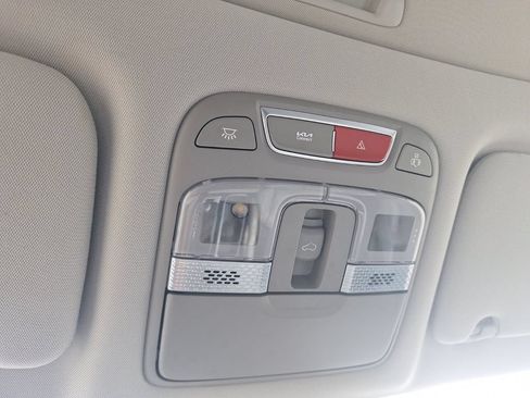 Used 2025 Kia Telluride S FWD image 13