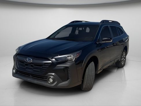 Used 2024 Subaru Outback Premium AWD/4WD image 9