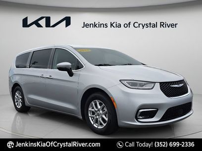 Used 2023 Chrysler Pacifica Touring-L