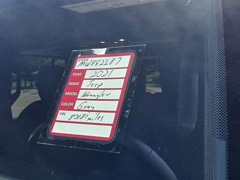 Used 2021 Jeep Wrangler Unlimited Rubicon w/ Xtreme Recon 35" Tire Package AWD/4WD image 36
