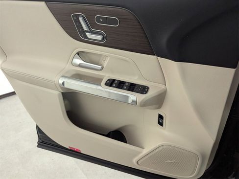 New 2026 Mercedes-Benz GLB 250 image 18
