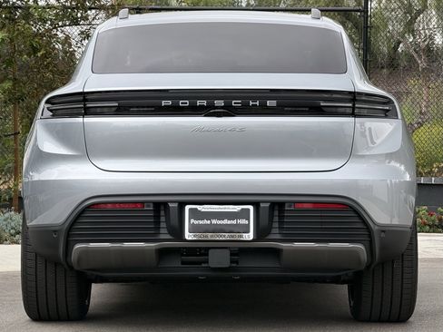 Used 2025 Porsche Macan 4S Electric image 6