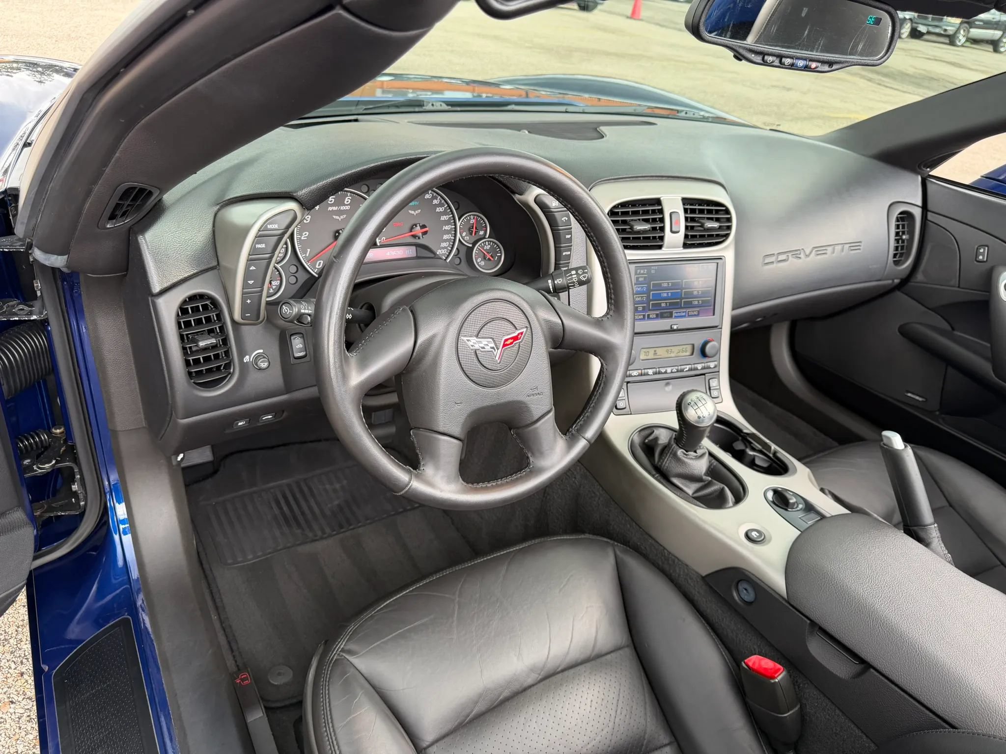 Used 2005 Chevrolet Corvette Coupe w/ Preferred Equipment Group RWD image 20