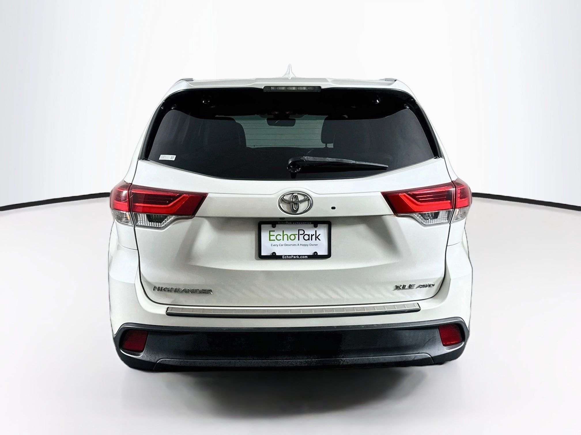 Used 2018 Toyota Highlander XLE AWD/4WD image 7