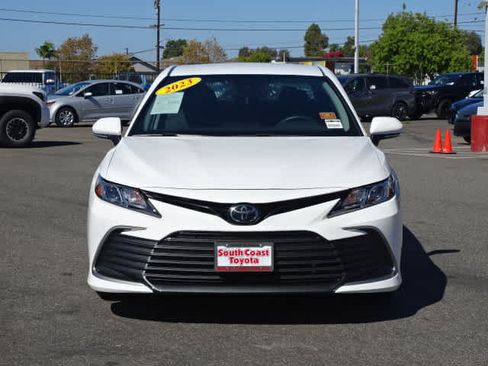 Used 2023 Toyota Camry LE w/ Convenience Package FWD image 3