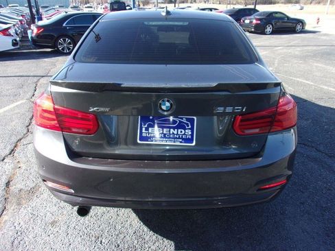 Used 2016 BMW 320i xDrive Sedan AWD/4WD image 4
