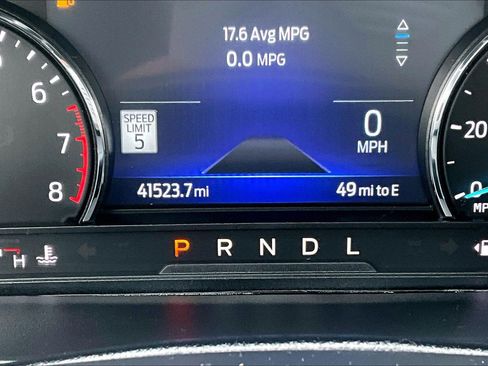 Used 2022 Ford Explorer XLT w/ Equipment Group 202A image 18