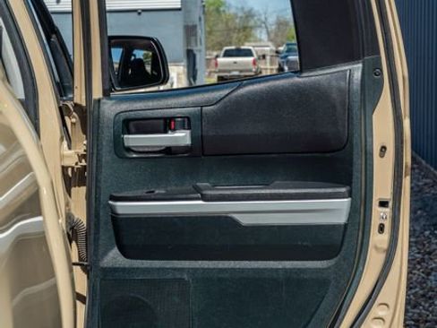 Used 2017 Toyota Tundra SR5 image 37