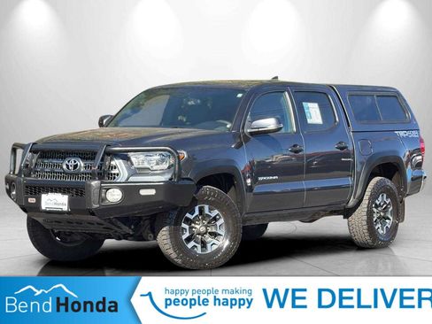 Used 2017 Toyota Tacoma TRD Off-Road w/ Tow Package (A/T) AWD/4WD image 1