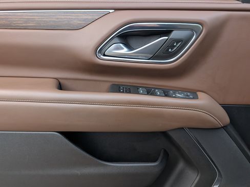 Used 2022 Chevrolet Tahoe High Country image 16