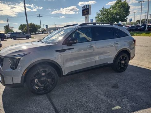 Certified 2025 Kia Sorento SX AWD/4WD image 9