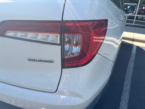 Used 2019 Honda Pilot Touring image 6